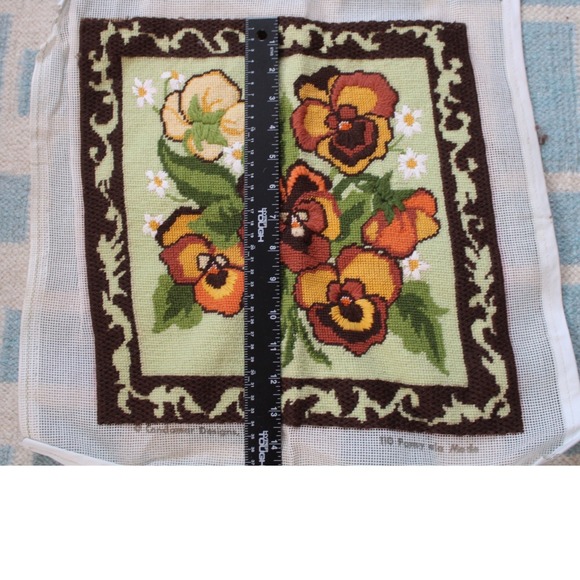 Vtg Pansy Floral Wool Needlepoint Art Unframed Home Decor Craft Project 13.5" - Picture 7 of 7